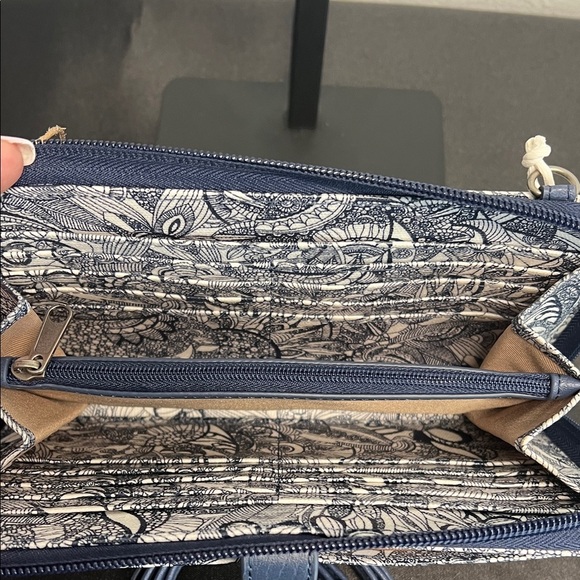 Sakroots | Navy Smart Phone Crossbody/Wallet/Wristlet - Picture 8 of 16